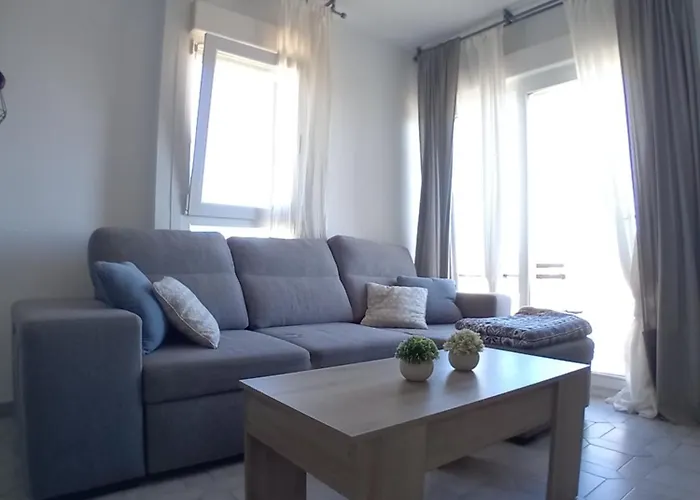 公寓 Minerva - Azahara 贝纳尔马德纳